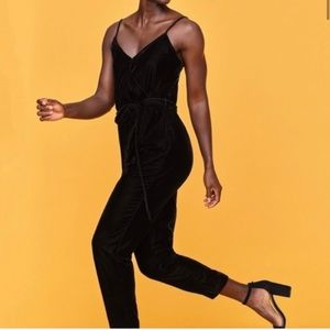 Gap Velvet Tie Waist Black Jumpsuit Size XS